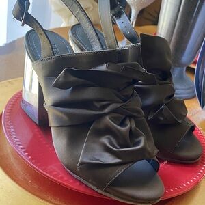 Kenneth Cole Reaction Green Satin Bow Peep-Toe Slingback Heels